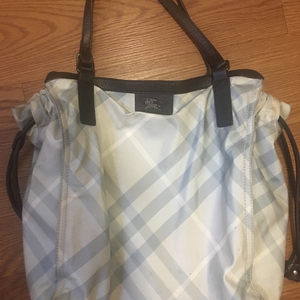 Burberry tote